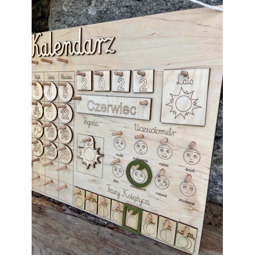 Drewniany Kalendarz