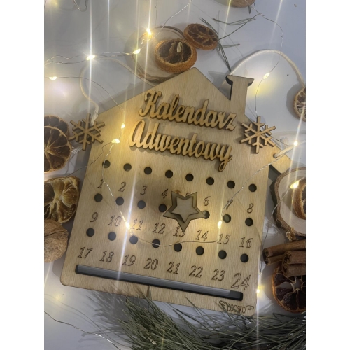 Mały Kalendarz Adwentowy "Domek" (gwiazdka do odhaczania mijających dni)