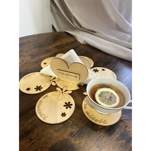 Serwetnik + 6 podkładek pod kubek 