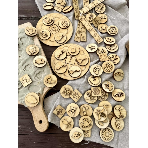 Cykle Rozwojowe- 12 różnych cykli  rozwojowych ( 52 dwustronne stemple )