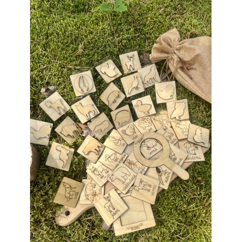 Stemple ''Zwierzęta leśne i ich tropy'' (18szt.)