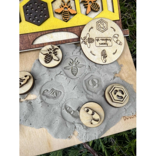 Edukacyjny Drewniany Ul z Akcesoriami (mały)– Poznaj Świat Pszczół! (zestaw malowany)